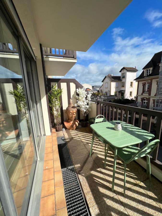 Appartement Hyper Centre De Cabourg Avec Balcon Kültér fotó